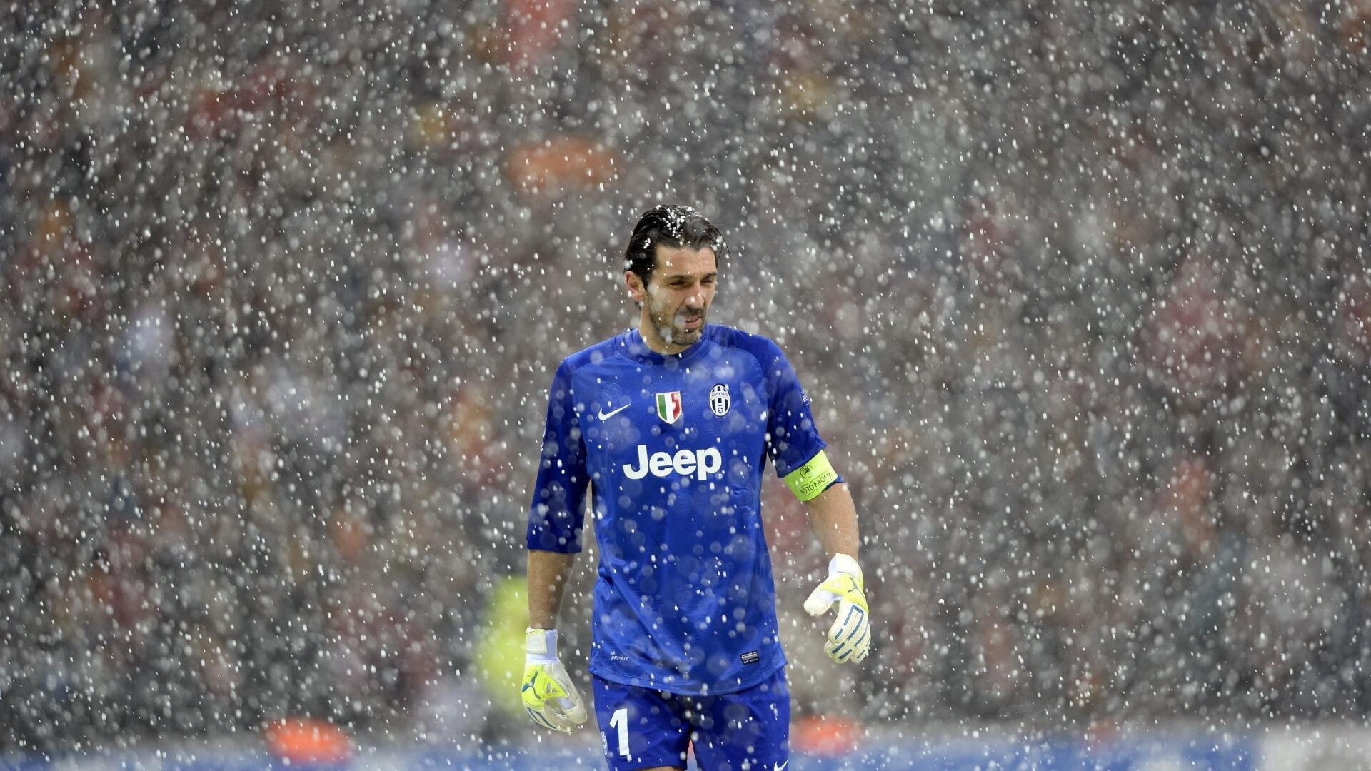 法甲最新形势：广州队高居榜首，明尼苏达森林狼强势追赶，冠军归属成迷